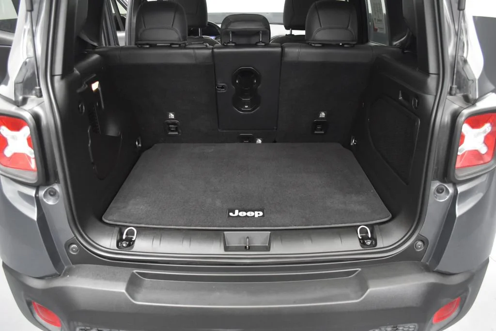 Used 2022 Graphite Gray Jeep Limited image 18