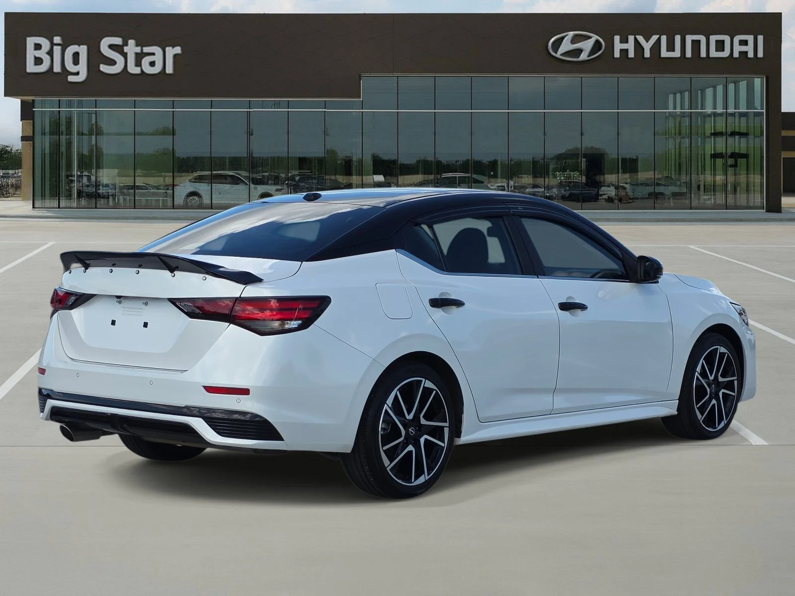Used 2024 Aspen White Tricoat/Super Black Nissan SR image 4