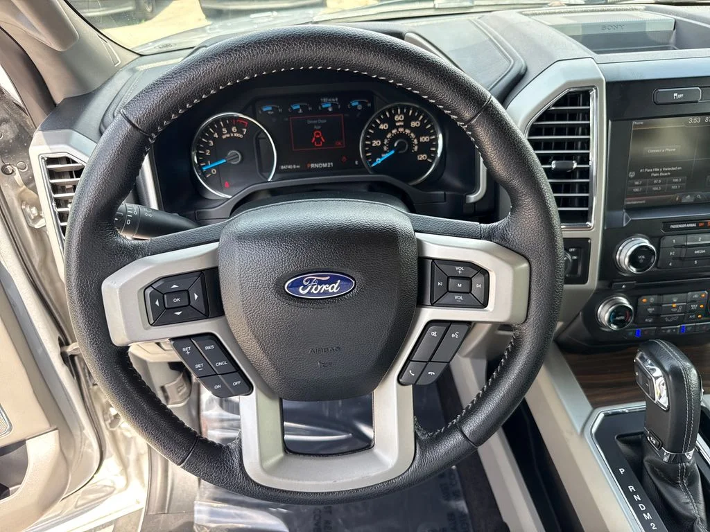 Used 2015 Silver Ford Lariat image 14