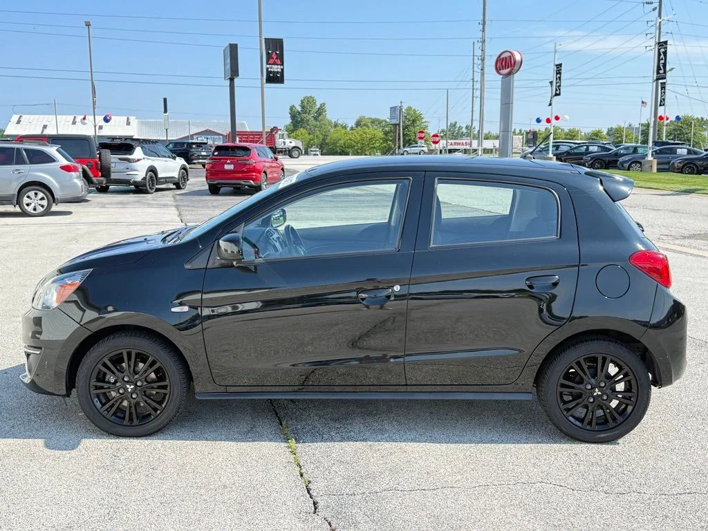Used 2020  Mitsubishi LE image 4
