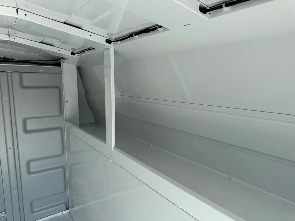 New 2026 Oxford White Ford E-350 SRW image 44