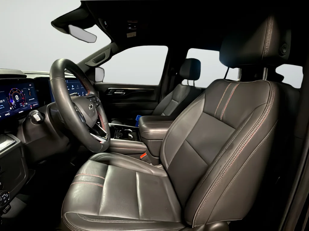 Used 2025 Black Chevrolet RST image 10