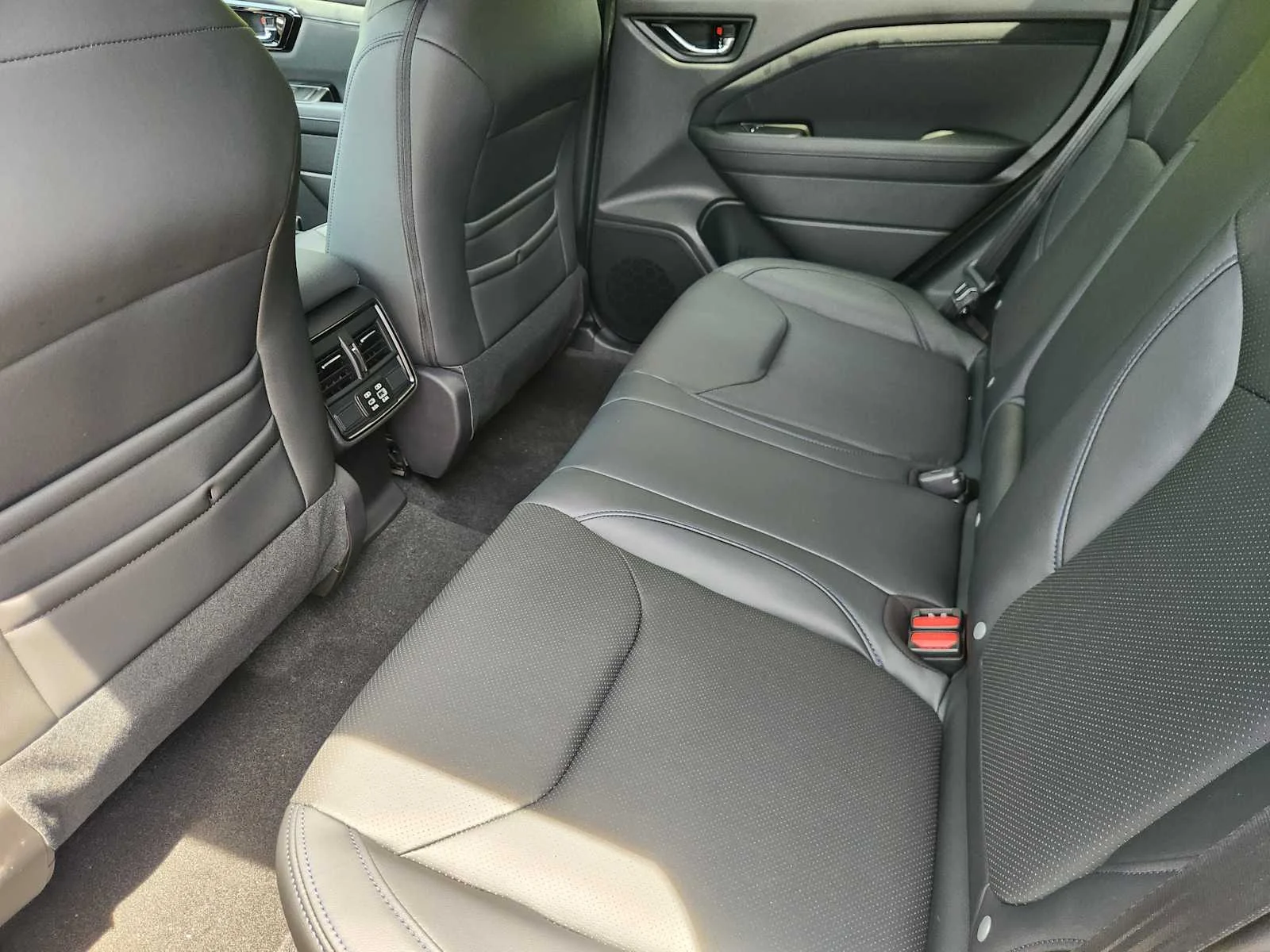 New 2026 CRYSTAL WHITE PEARL Subaru Limited Hybrid image 20