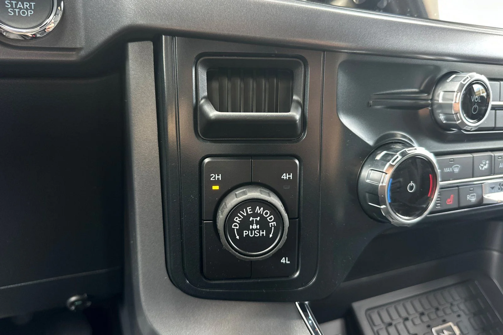 New 2026 White Ford XLT image 27