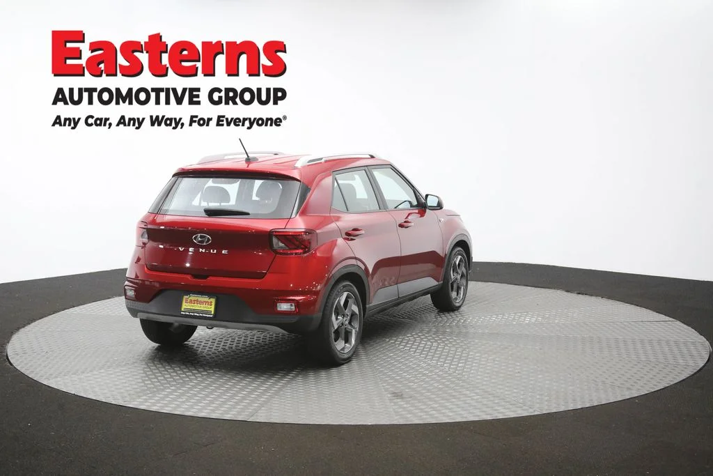 Used 2025 Red Hyundai SEL image 41