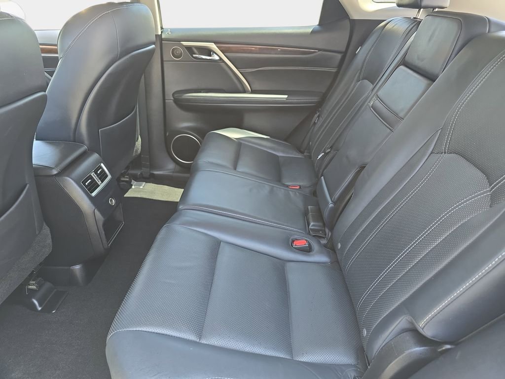Used 2019 White Lexus 450h image 17