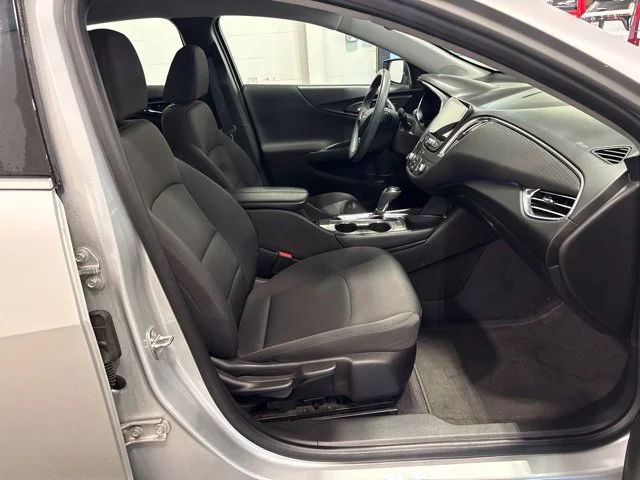 Used 2017 SILVER ICE METALLIC Chevrolet LT image 34