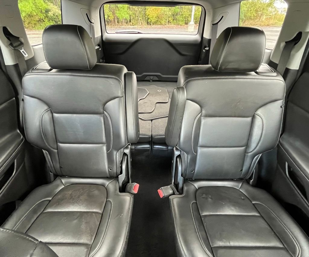 2023 GMC Acadia SLT - Photo 17