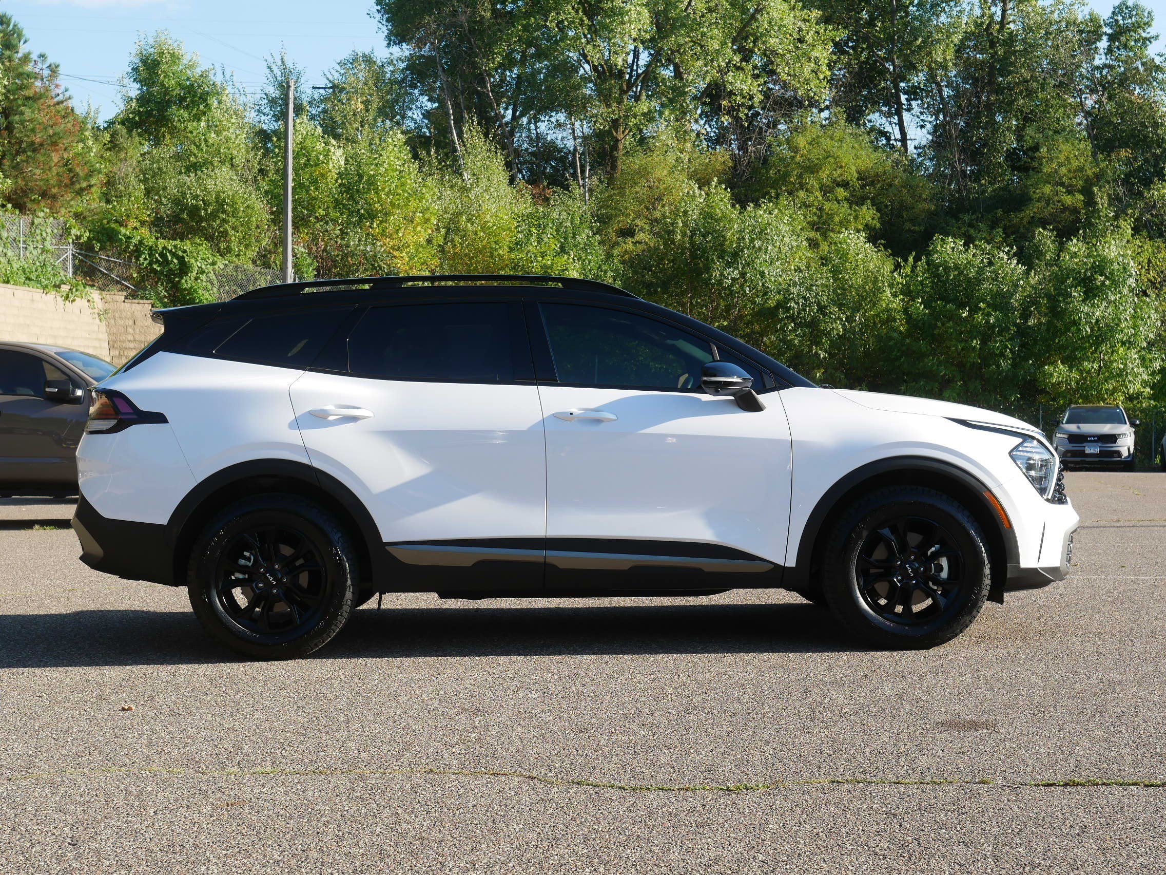 Certified Used 2024 Glacier White Pearl/Ebony Black Roof Kia X-Pro Prestige image 8