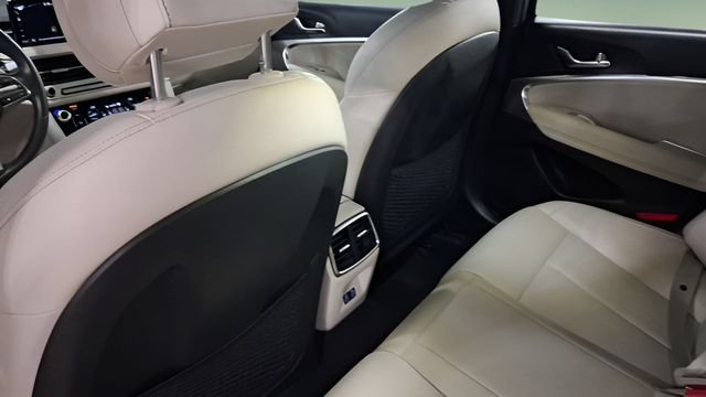 2025 GENESIS G70 Standard - Photo 22