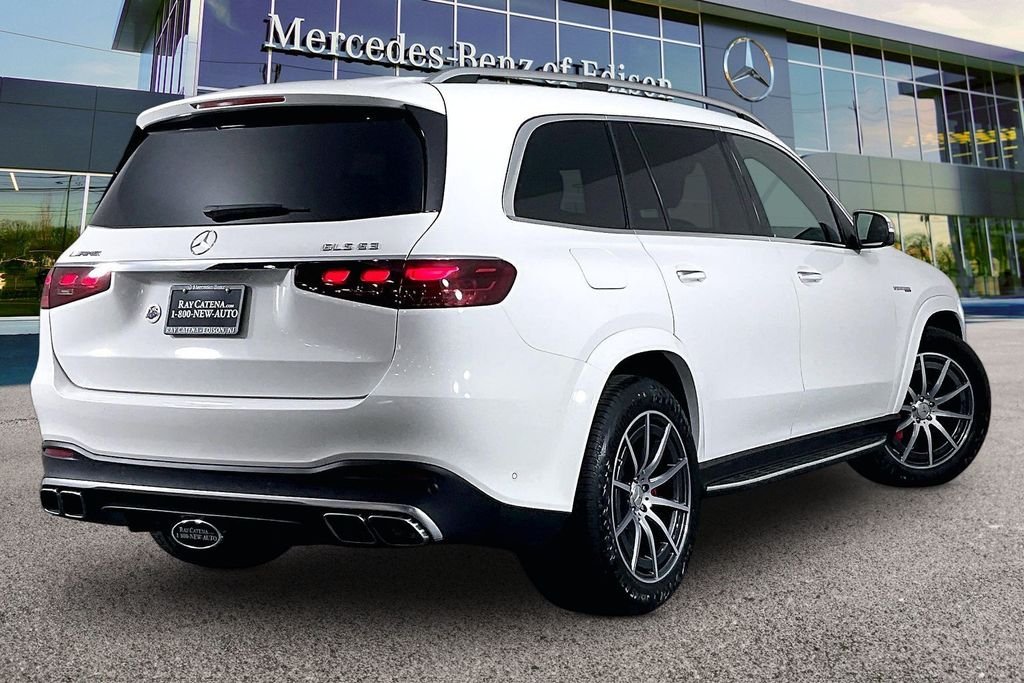 2025 Mercedes-Benz GLS AMG GLS 63 - Photo 10