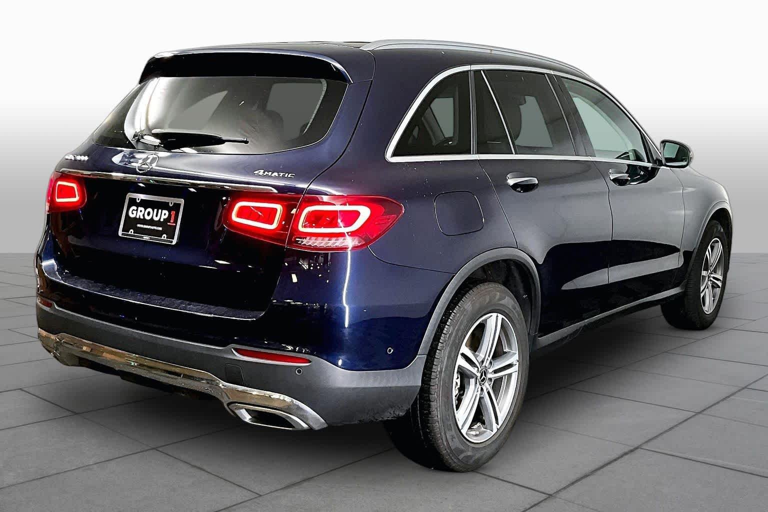 Used 2020 Lunar Blue Metallic Mercedes-Benz GLC 300 image 13