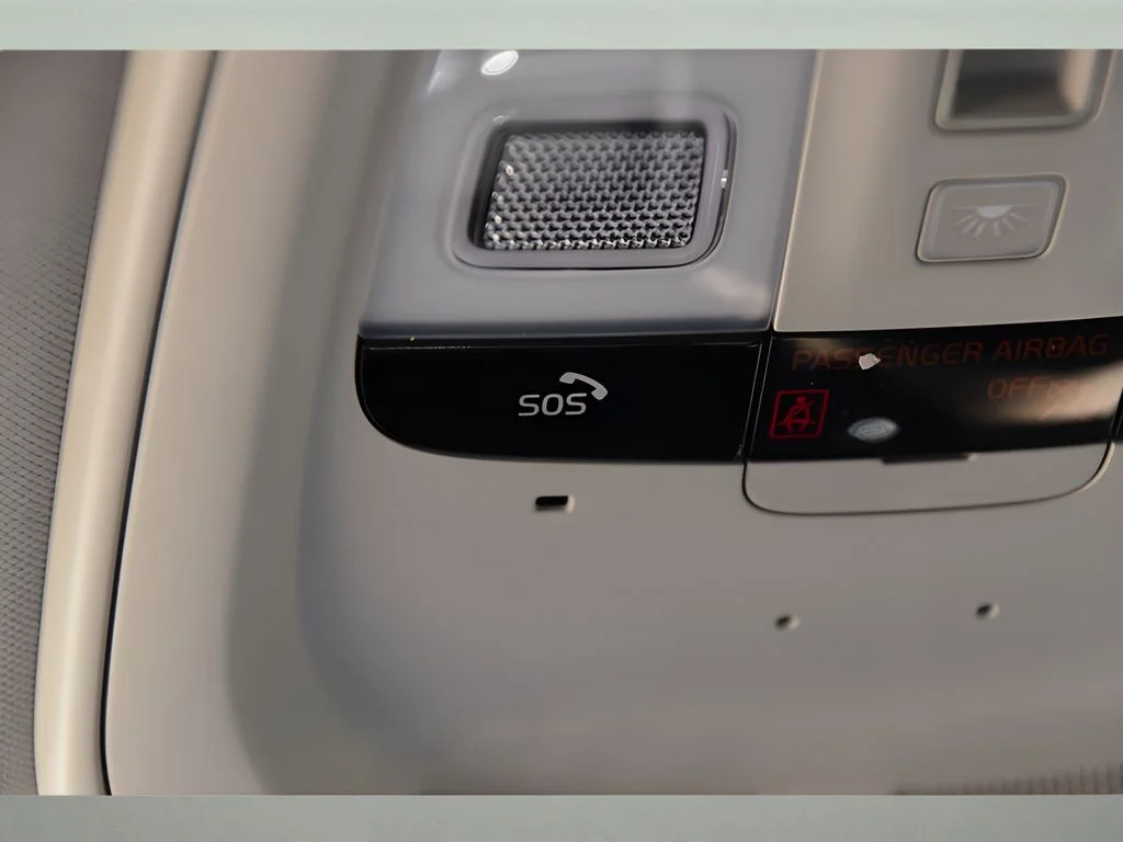 Used 2026 AURORA SILVER Volvo Plus image 36