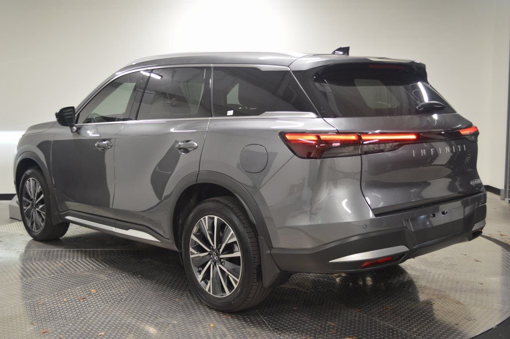 Used 2026 Gray INFINITI LUXE image 3