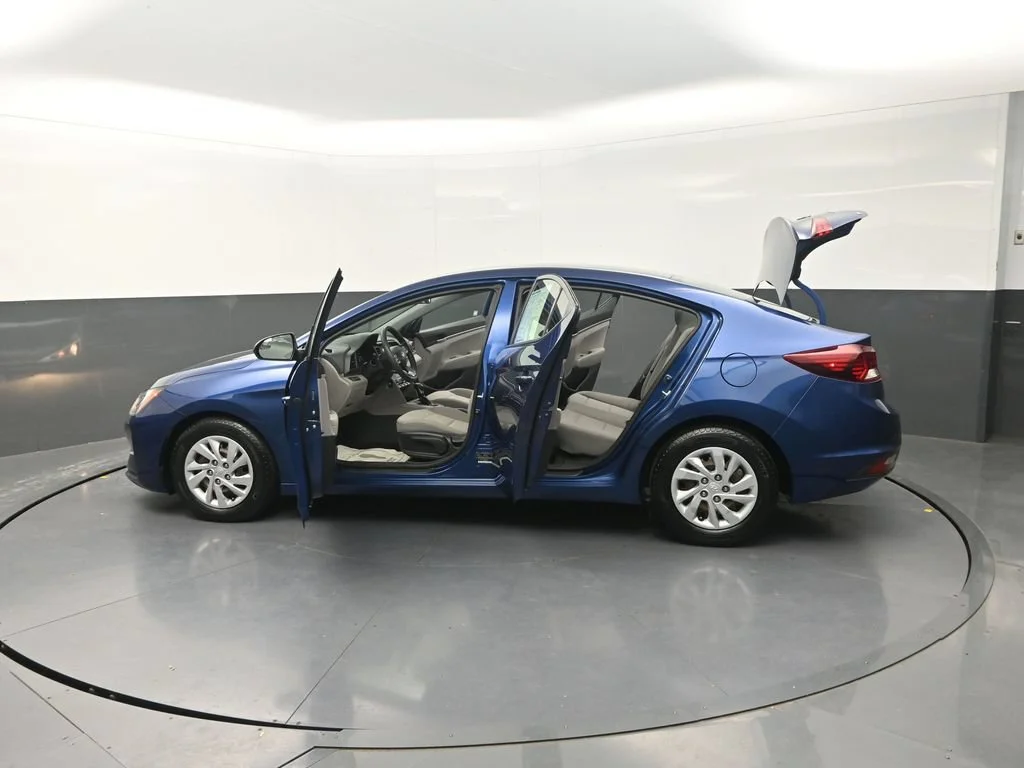 Used 2020 Blue Hyundai SE image 34