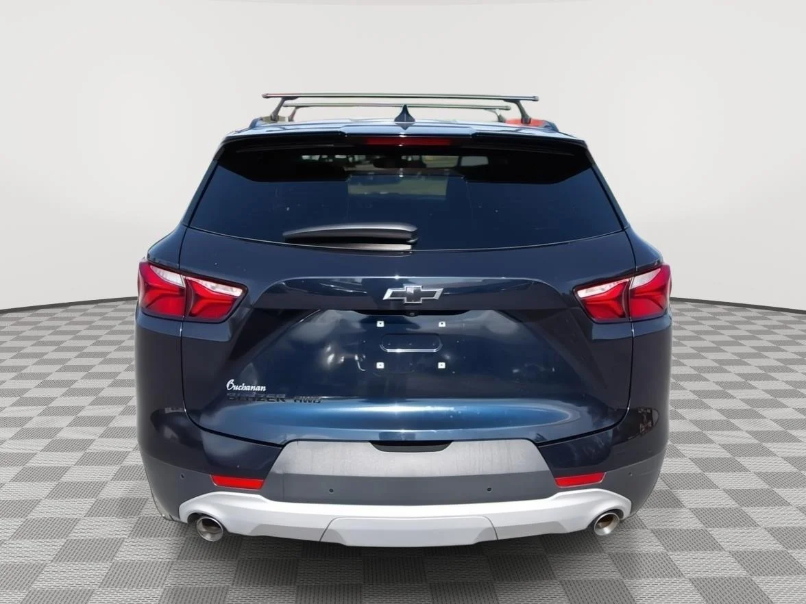 Used 2021 Midnight Blue Metallic Chevrolet 2LT image 6