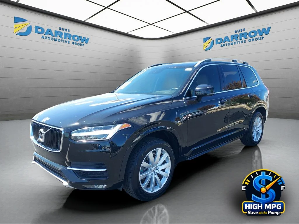 2018 Volvo XC90 T6 AWD Momentum's photo
