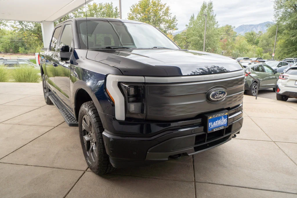 Used 2023 Blue Ford Lariat image 2