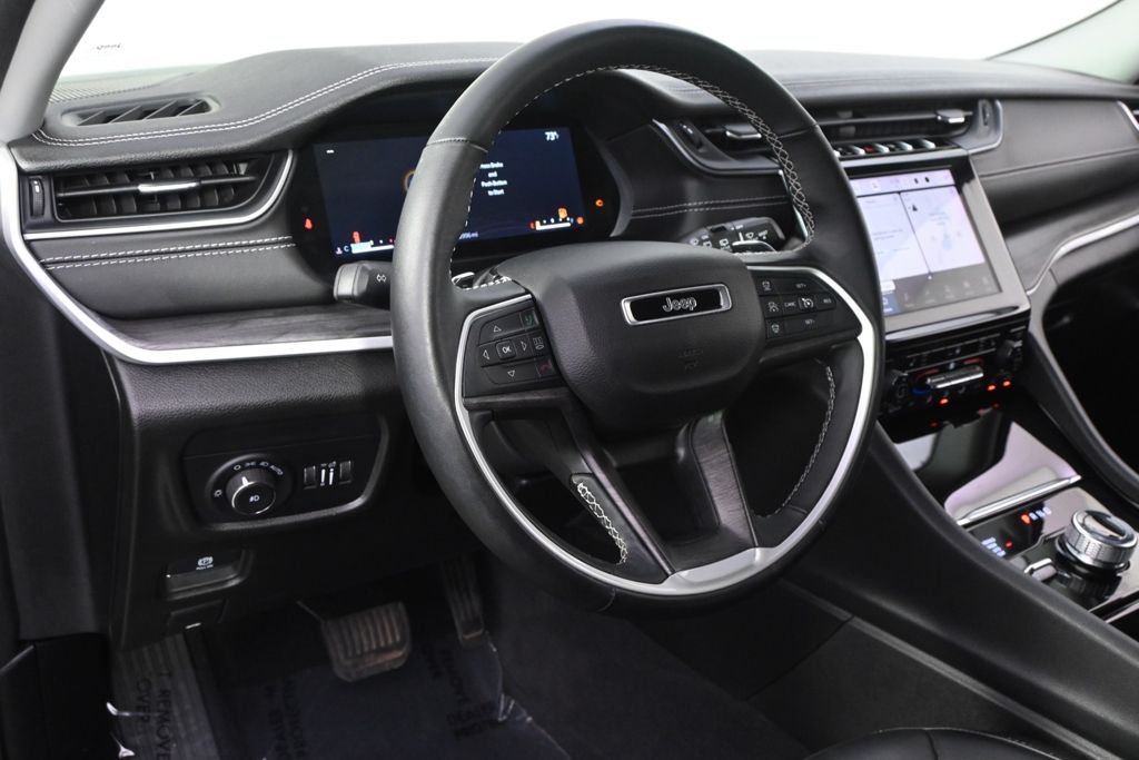 Used 2022 Gray Metallic Jeep Limited image 12