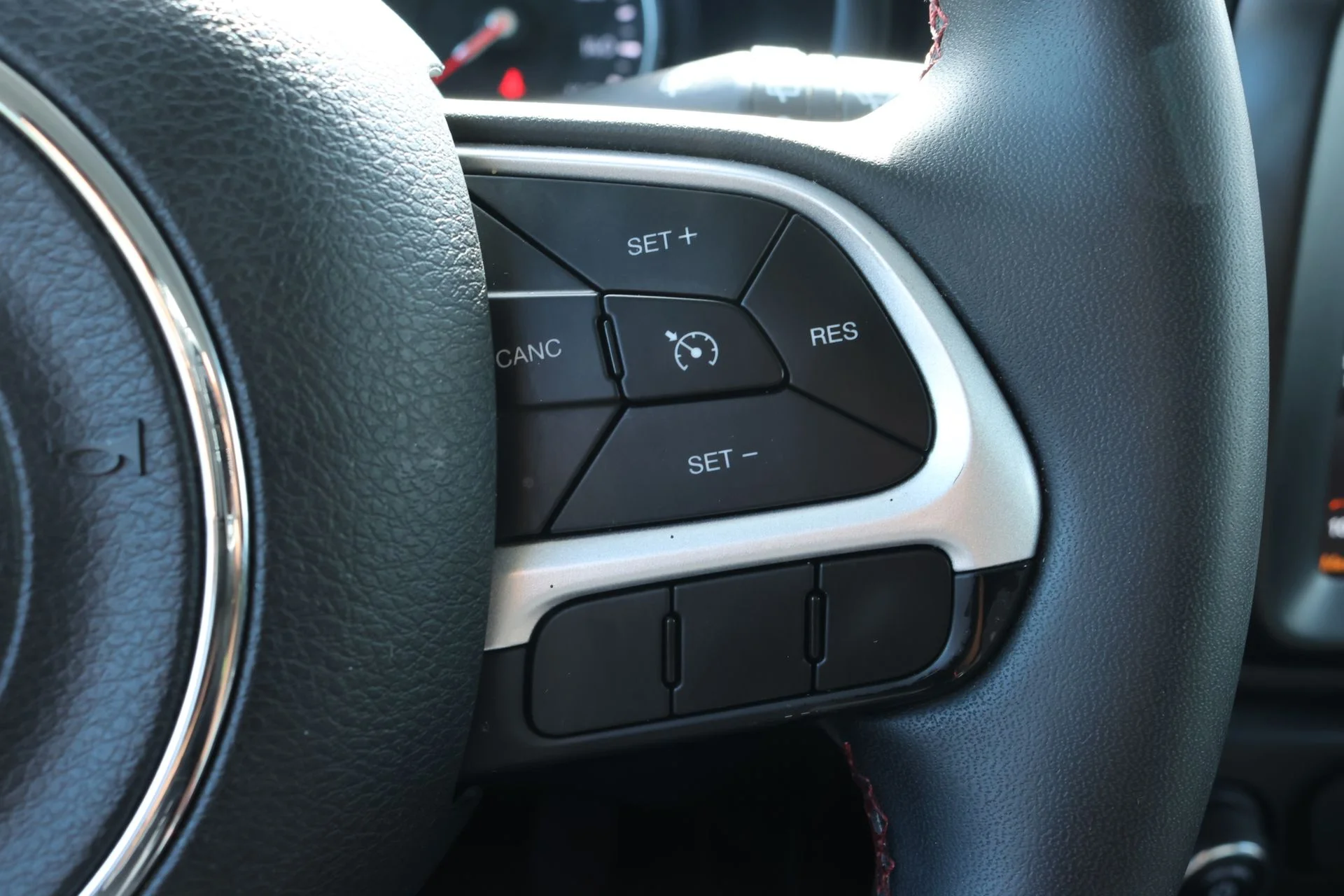 Used 2023 White Jeep Trailhawk image 10