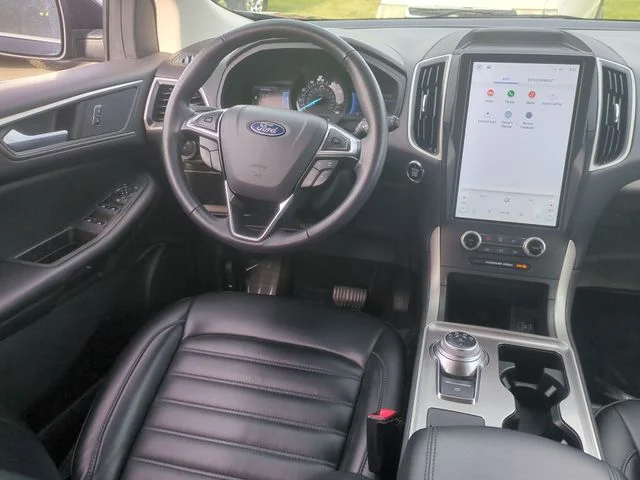 Used 2024 Black Ford SEL image 30