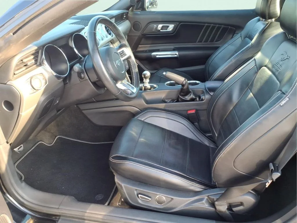 Used 2015 Black Ford GT Premium image 12