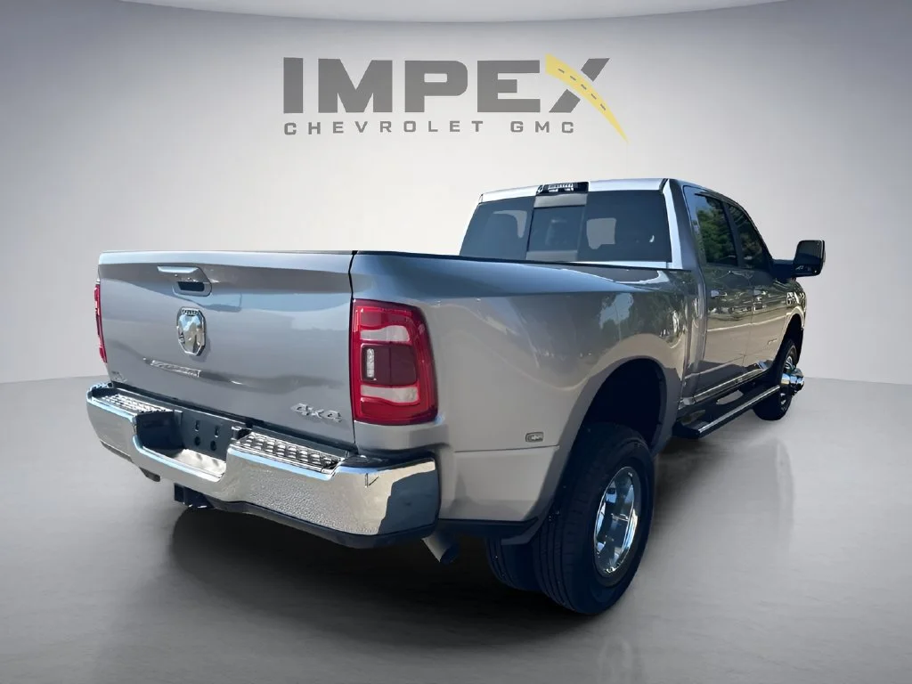 Used 2024  Ram Laramie image 4
