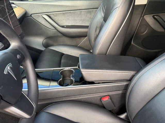Used 2020 Solid Black Tesla Long Range image 13