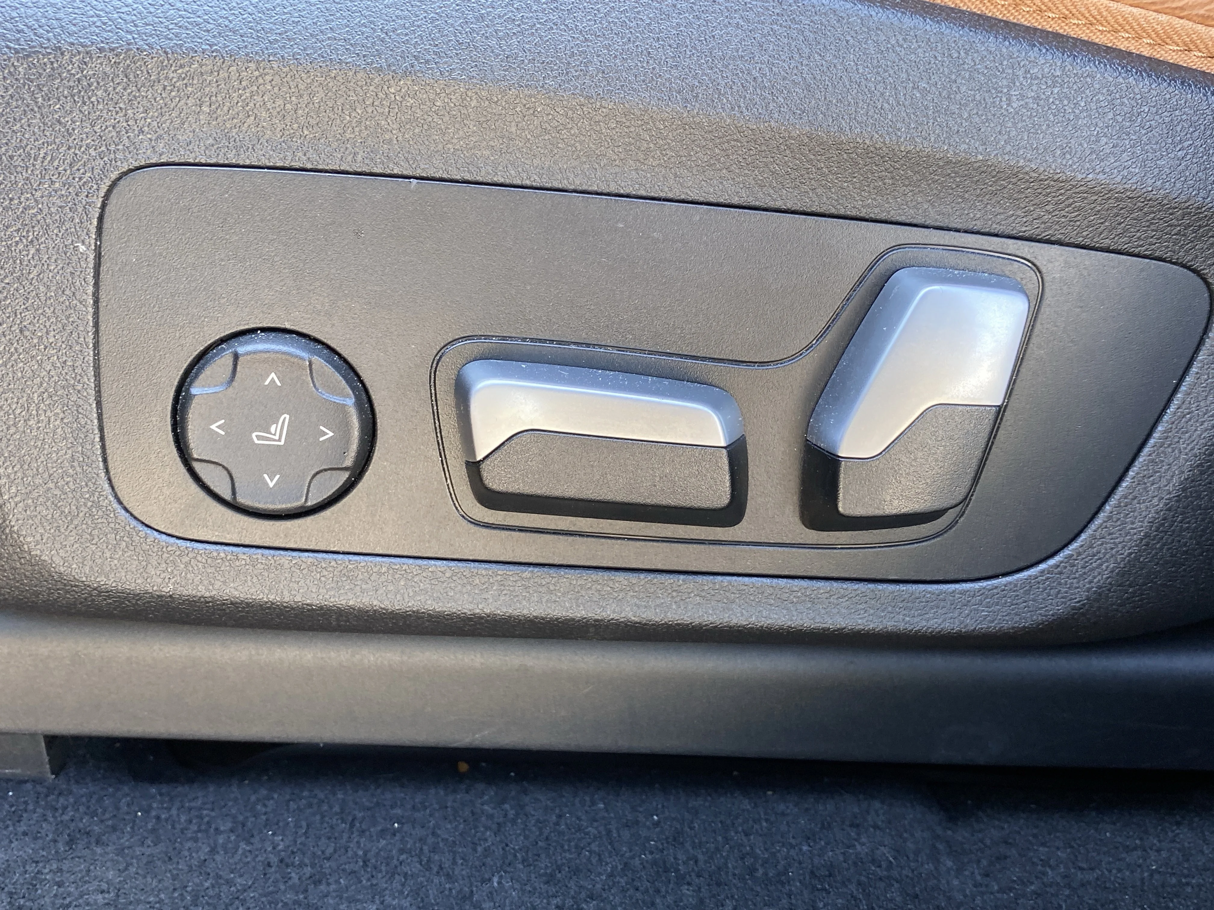 Used 2022 Carbon Black Metallic BMW  image 19