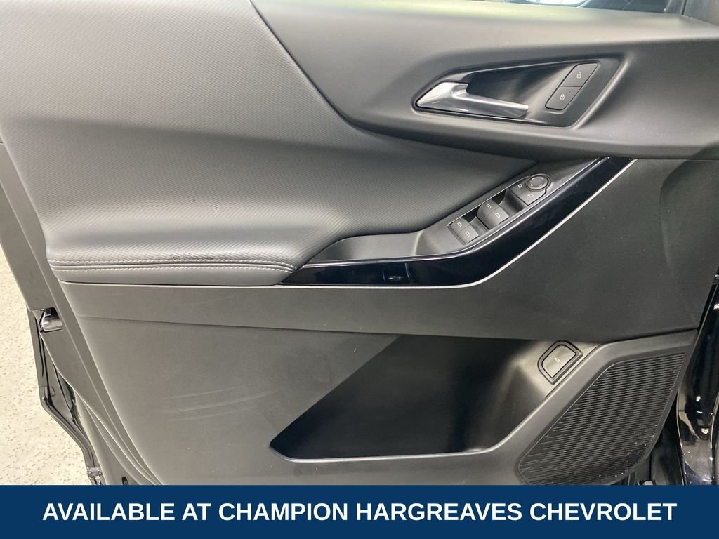 Used 2025 Black Metallic Chevrolet LT image 30