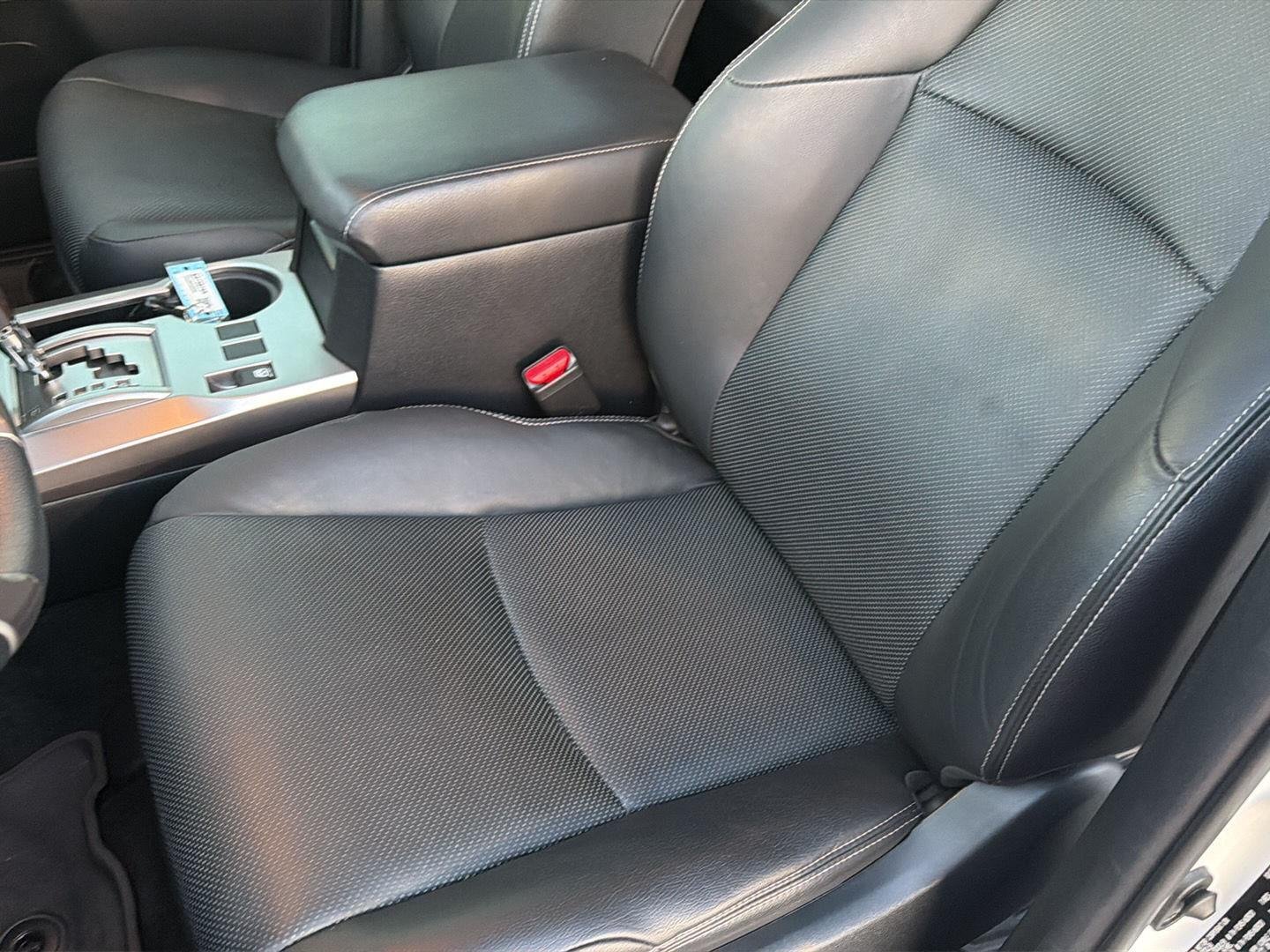 Used 2024 Wind Chill Pearl Toyota Limited image 31