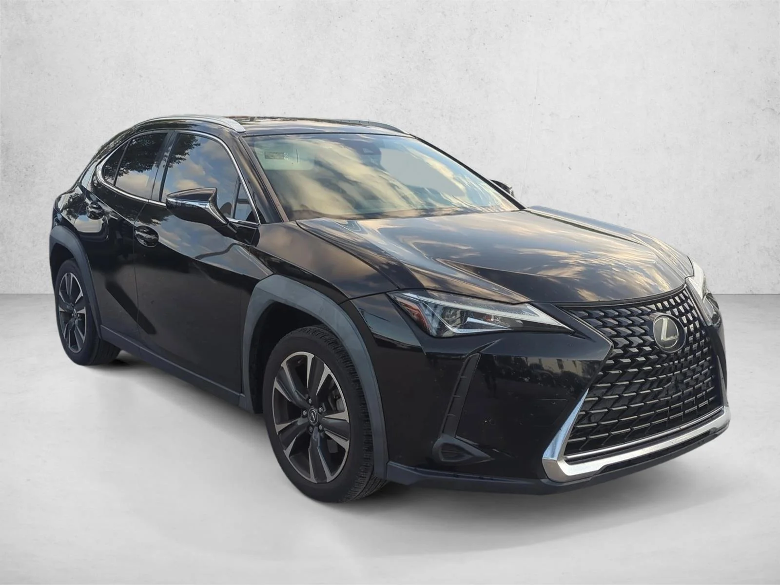Used 2020 Obsidian Lexus UX 200 image 4