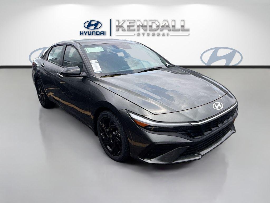 New 2026 Amazon Gray Hyundai SEL Sport image 1