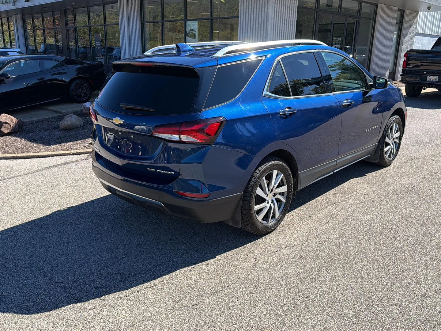 Used 2022 Blue Glow Metallic Chevrolet Premier image 7