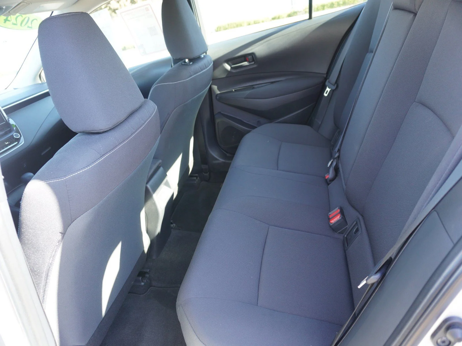 Used 2024 Classic Silver Toyota Hybrid XLE image 12