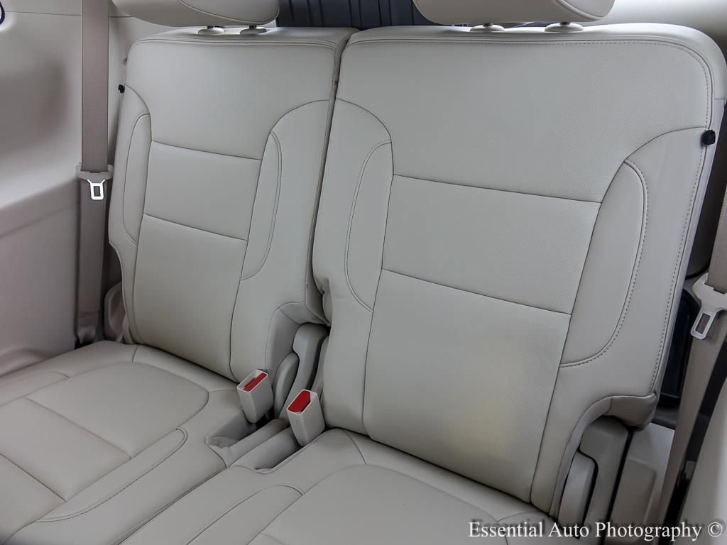 2023 GMC ACADIA - Image 13