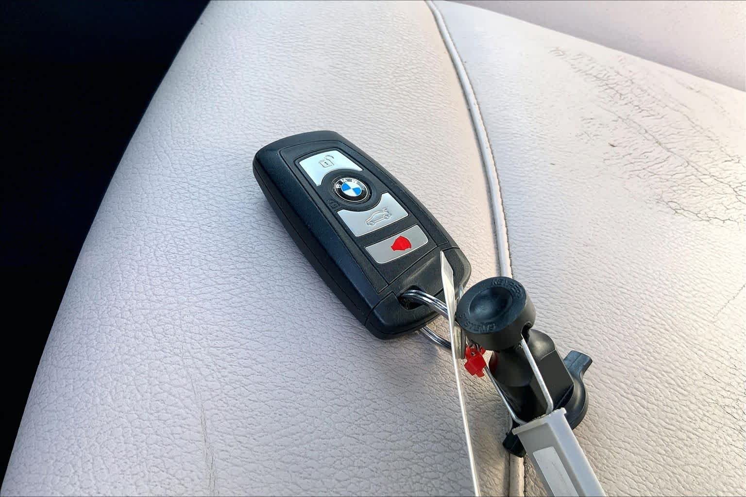 Used 2017 Alpine White BMW xDrive28i image 14