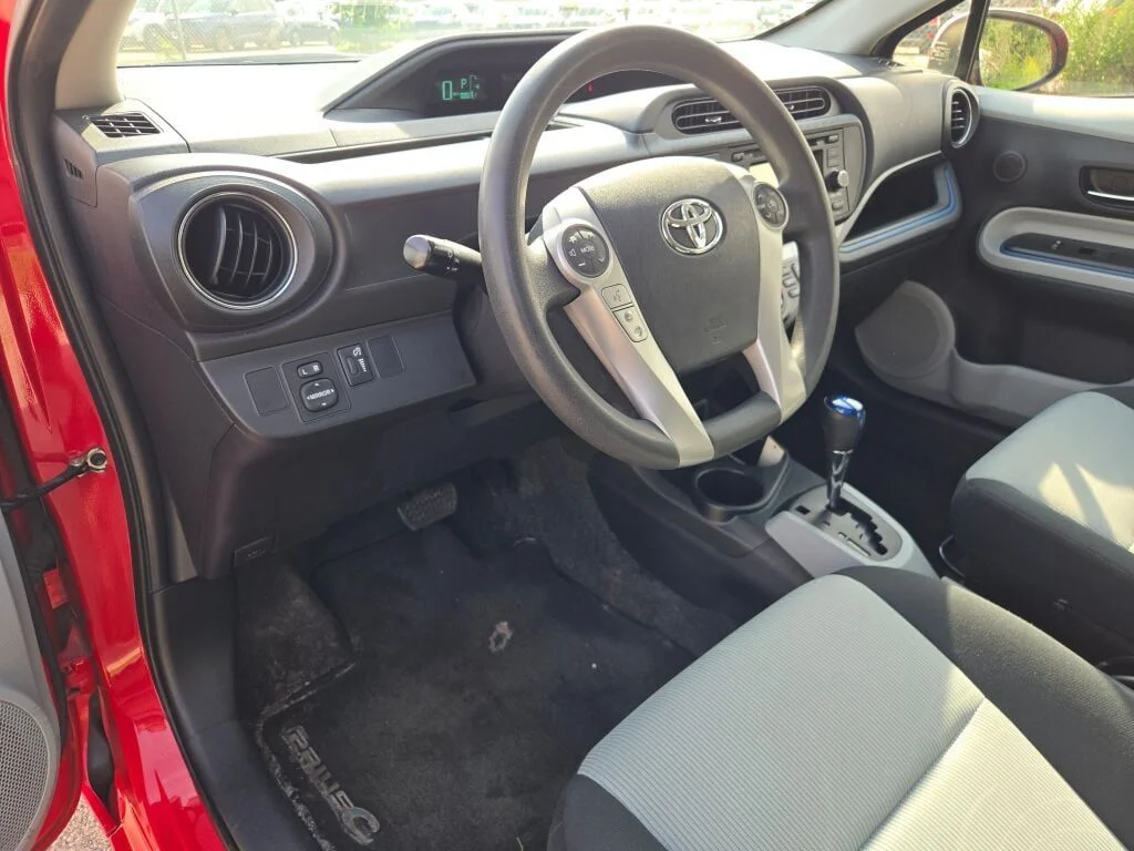 Used 2013 Red Toyota Three image 19