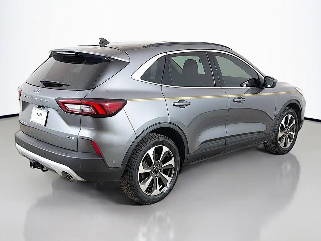 Used 2023 Carbonized Gray Metallic Ford Platinum image 14