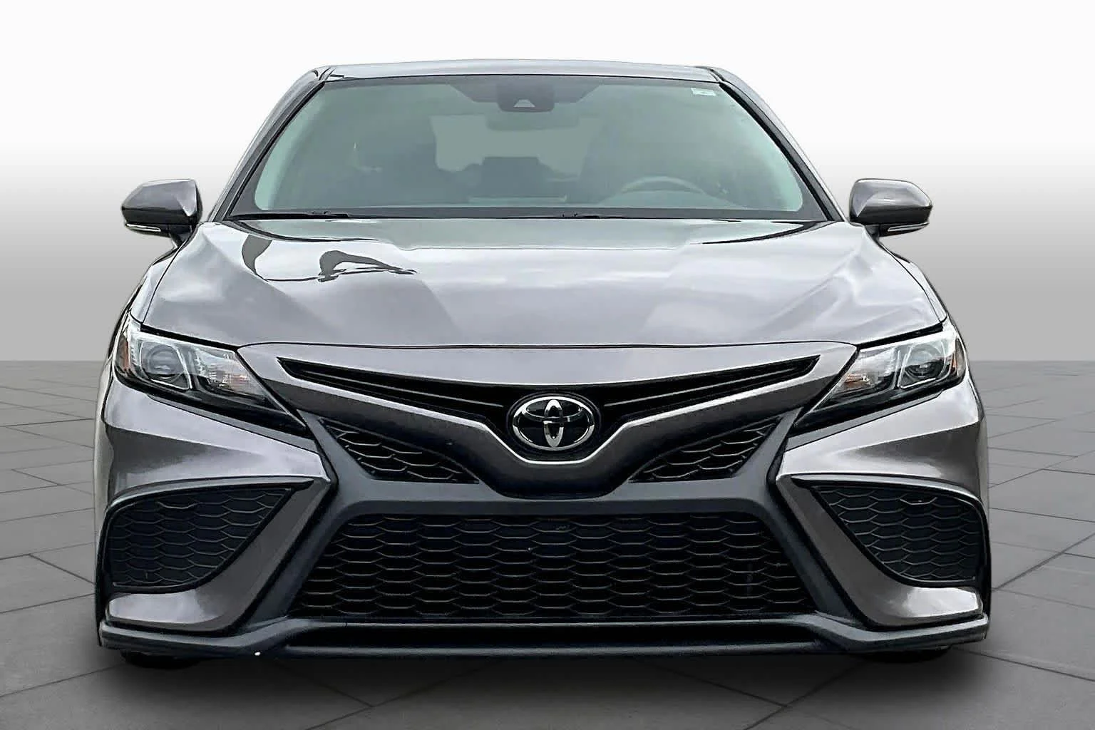 Used 2024 Predawn Gray Mica Toyota SE image 4