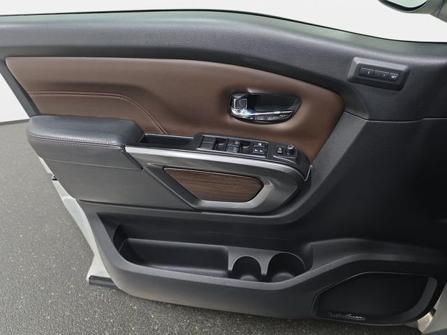 Used 2017 White Nissan Platinum Reserve image 26