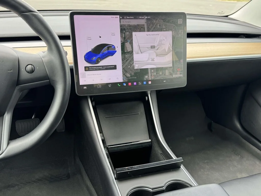 Used 2019 Deep Blue Metallic Tesla Standard Range Plus image 3