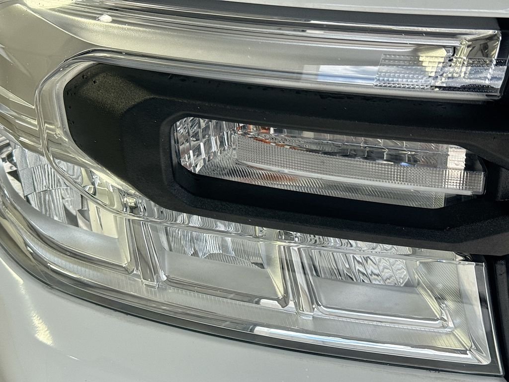 Used 2024 Oxford White Ford XL image 35