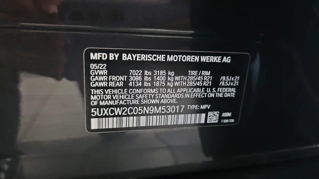 Used 2022 Dark Graphite BMW xDrive40i image 29