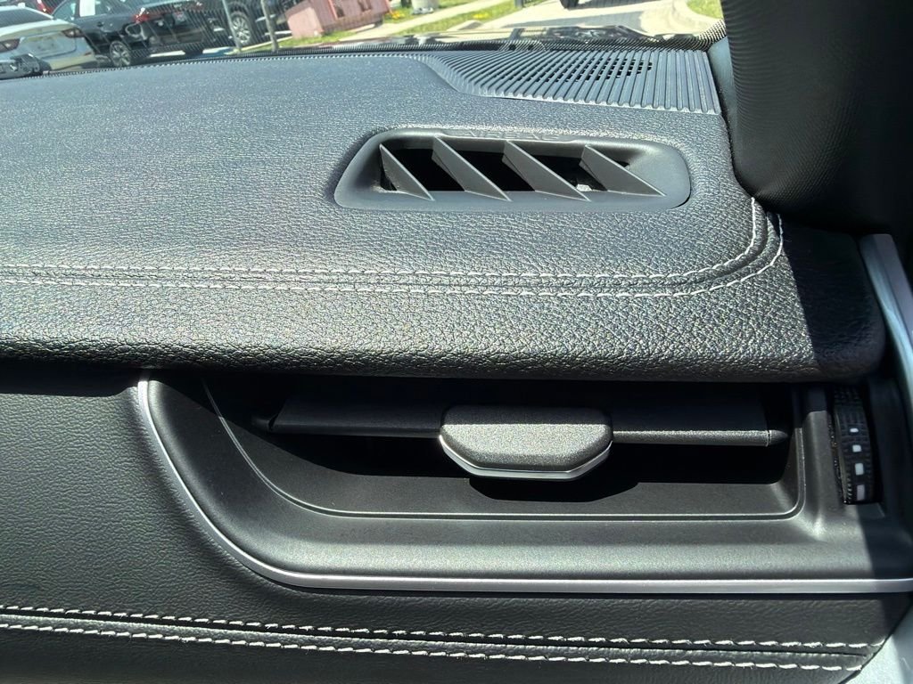 Used 2025 Gray Jeep Limited image 17