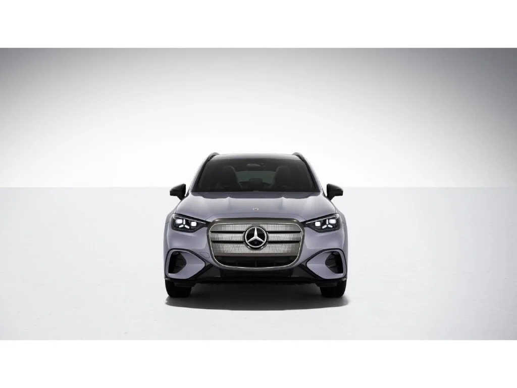 New 2027 Silver Mercedes-Benz GLC 400 image 7