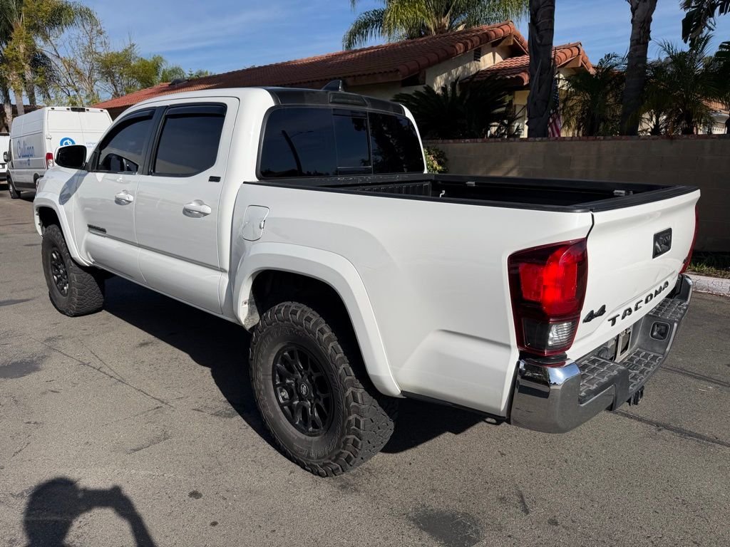 Used 2022 White Toyota SR5 image 4
