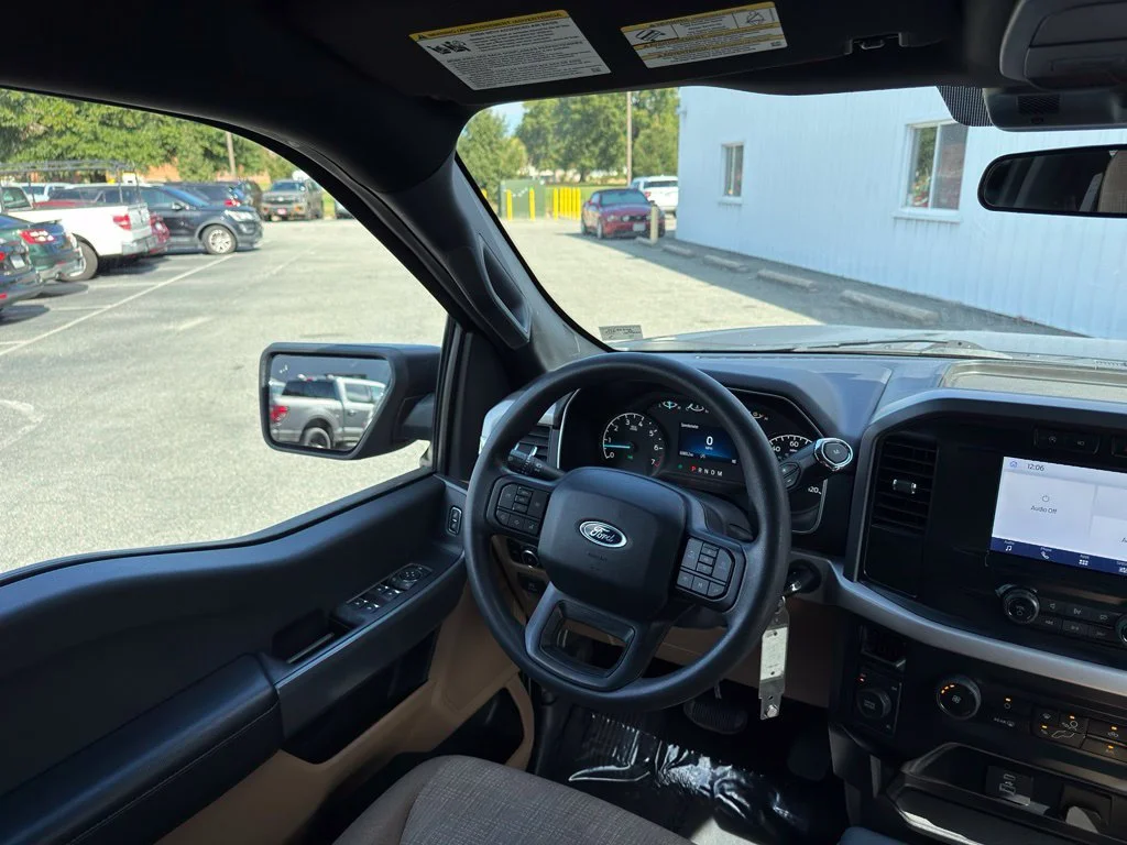 Used 2023 Blue Ford XLT image 8