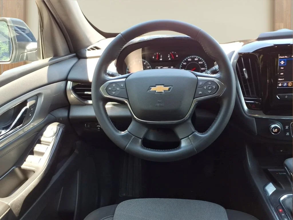 Used 2022 Northsky Blue Metallic Chevrolet LT Cloth image 23