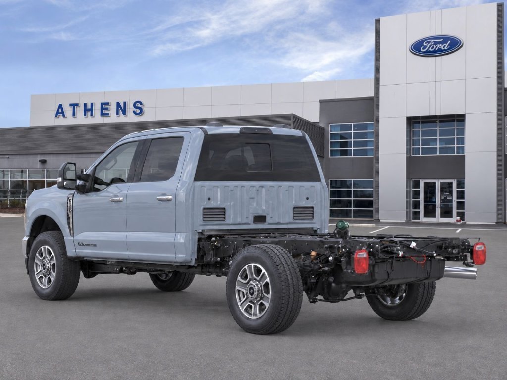 New 2027 Glacier Gray Metallic Tri-Coat Ford F-350® LARIAT® image 4